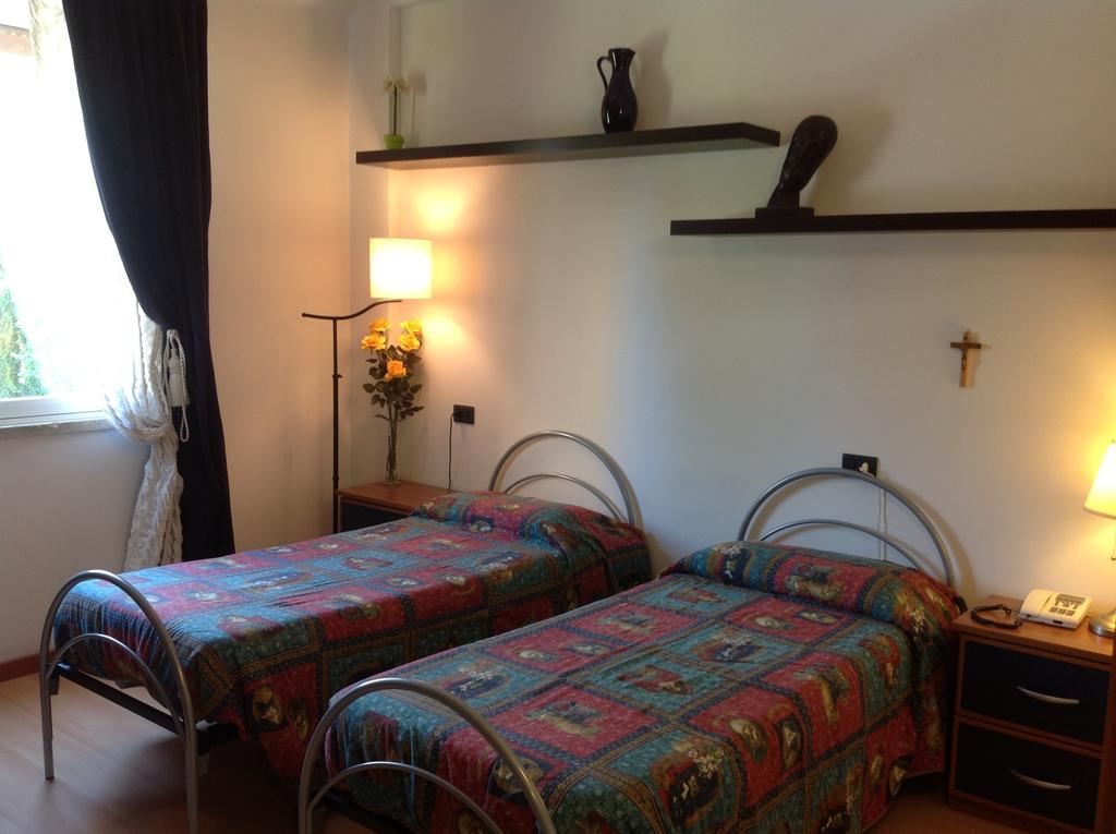 Hotel Ospitalita San Tommaso D'Aquino Boloňa Pokoj fotografie